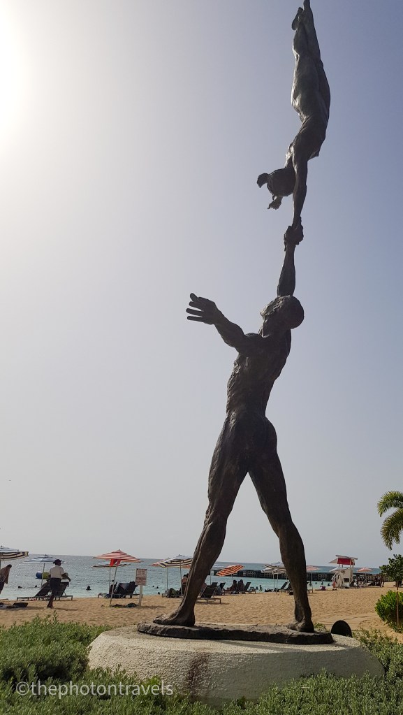 Balance by Basil Watson : A structur ein Doctor Cove Bathing Club , Montego Bay